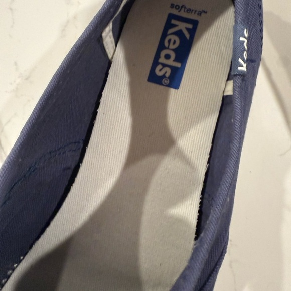 Keds Navy Canvas Champion Wave Shoes with White Accents SZ 7.5 - Picture 9 of 9